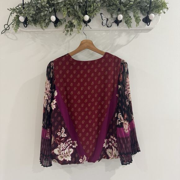 White House Black Market Paisley Printed Pleated Sleeve B Neck Blouse Colorful14 - Picture 4 of 4
